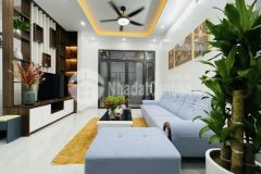 Ở ngay, tặng nội thất, 2 thoáng bán nhà trường chinh, đống đa