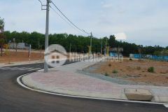 Bán lô đất góc 2 mặt tiền cách ql14 200m, full thổ cư sổ sẵn chính chủ