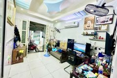 Chỉ cần bỏ ra 3tỷ4, đã sở hữu ngay nhà hxh trịnh đình trọng, gần mặt tiền.