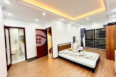 Nhà mới đẹp phố hào nam tt đống đa gần oto nội thất 42m2 x 5 tầng 5,6 tỷ ở ngay