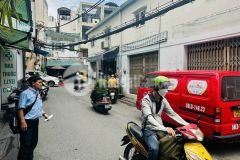 Nhà hẻm xe hơi, 65m2, 2 lầu, phú nhuận, giá 8.95 tỷ.