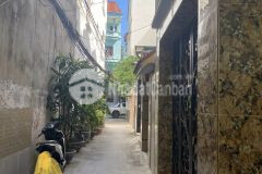 Bán gấp nhà phân lô hoàng văn thái lô góc 8 tầng thang máy giá chỉ 8 tỷ.