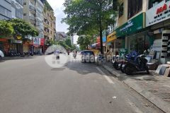 Bán tòa nhà chung cư mini phố thanh nhàn 6 tầng 95m2, 18 phòng, cách mặt phố chỉ 5m