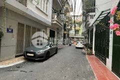 Bán nhà chùa láng 48m2, mt 4.5 oto vào, hai thoáng 8.4 tỷ