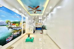 Bán gấp nhà vĩnh tuy 33m2 x 5 tầng, lexus đỗ cửa. mặt tiền rộng nhỉnh 4tỷ