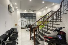 Bán nhà hoàn thiện 4 tầng cực đẹp, 68,5m2, khu vực lê chân, chỉ 5 ra aeon mall, ô tô đỗ cửa giá đẹp