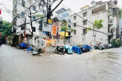 Bán nhà lạc long quân, 5 tầng, dt 34m, ngõ rộng ô tô. giá 5,9 tỷ