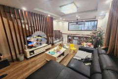 Nhà lô góc gần mặt phố ô tô thông nguyễn văn cừ long biên 48m2 5 tầng mt 4,8m chỉ 6,2 tỷ