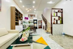 Phố phan kế bính giá 10.5 tỷ, 60m2, mt 6m, căn góc, chủ nhờ bán