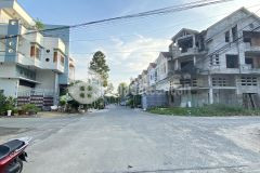 Nền kế gióc đường số 10 kdc nông thổ sản giá 2 tỷ 650 triệu lh 0939 961 661 thịnh