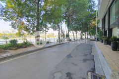 Siêu phẩm bên hồ trúc bạch, bán tòa nhà phố nguyễn khắc hiếu 10 tầng 220m2, mt 8m