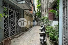 Bán nhà đẹp lạc long quân, 36m2x 4 tầng, cách ôtô tránh 30m, nội thật sịn giá 4.55 tỷ