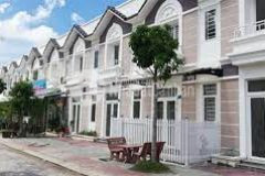 Bán nhà phố gần chợ tân hiệp 1 trệt 1 lầu