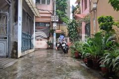 Ban đât tăng nha câp 4 gân ô tô gân hô tiên ich