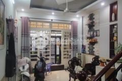 Bán nhà hẻm 81 nguyễn hồng đào, 63m2, 3 tầng, 4 pn, 4 wc, nhà đẹp, sổ vuông