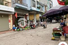 Bán nhà 80m2 mt 6m 3tầng mặt chợ dộc việt hùng kinh doanh sầm uất lh 0865665934.