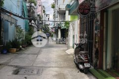 Nhà nơ trang long cần bán, 3 mặt hẻm, các phòng đều có cửa sổ, nhà thoáng, ngang 5m, q. bình thạnh,