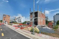 Chính chủ bán lô đất 50m2 thổ cư, gần chợ và trường thpt nguyễn hữu cảnh, sổ hồng riêng.