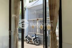 Kiệt oto trải nhựa núi thành, ngay tòa án.