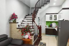 Bán gấp, bồ đề, hồng tiến, 33m2, 5 tầng, phân lô, ô tô đỗ cửa, giá cực mềm