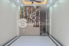 Chính chủ nhà mới thượng thanh long biên 40m² 4 tầng mt 3,8m ô tô đỗ tại cửa nhỉnh 3tỷ