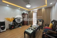 Chuyển việc, bán nhà ngô gia tự, long biên 35m2, 5t chỉ 2,85 tỷ 20m ra ô tô đỗ