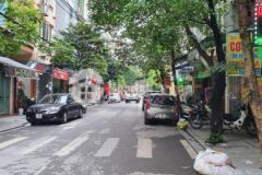 Cần bán gấp nhà phân lô trần phú, hà đông hà nội. diện tích 75m. giá 8.6 tỷ. liên hệ 0588168888