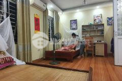 Bán nhà mai động 50m2. mt 4.3m lô góc oto vào 5.5 tỷ