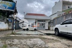 Bán lô góc 2 mặt tiền khu trung cao tặng ngay căn nhà cấp 4