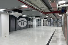 Thuê tòa nhà lê văn việt, quận 9 khu vực sầm uất ngân hàng hầm 6 tầng giá 135 triệuth. 900m2