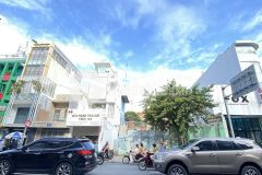 Cần bán góc 2mt nhà mặt tiền điện biên phủ. quận 1, dt 10x24m giá 100 tỷ tl. 0934177 517 vũ