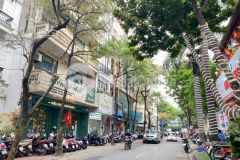 Bán nhà phố hoàng quốc việt giá 12 tỷ, 65mx5 tầng, mt 6m, oto tránh