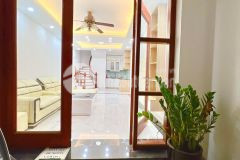 Bán nhà số 10 phố võng thị, hồ tây 18m, ô tô đỗ cửa, dt 48m mặt tiền 4.2m, 4tầng, giá thương lượng