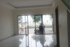 Cho thuê tầng 1 làm văn phòng, cửa hàng kinh doanh mặt đường đang kinh doanh sầm uất