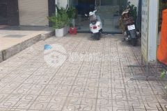 Ban nha mặt tiền cmt8, p13, q10, 4 lâu, đang kinh doanh, nhinh 10 ty