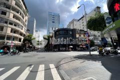 Bán khuôn đất vàng trần hưng đạo, p. nct, q. 1, dt gần 1000m2 giá 460 tỷ tl