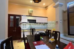 Bán nhà hoàng quốc việt. 52m2 9tỷ. ngõ thông ô tô, yên tĩnh, an ninh tốt.