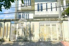 Gấp bán nhà đẹp ô tô ngủ phong phú bình chánh 3tầng 4pn 180m2 chỉ 11,7 tỷ tl.