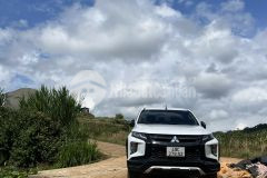 Chu ngôp cân ban gâp đât xuân tho đương ô tô view đep