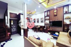 Đội cấn ba đình 65m2 9,48tỷ ô tô tránh đối diện mầm non vạn xuân.