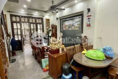 Bán nhà lô góc dân xây quận long biên, 4 chỗ đỗ cửa, hơn 3 tỷ