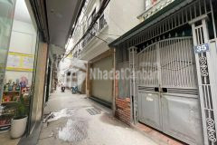 Bán nhà trần hữu tước 39m2, mt 4m. ngõ thông. oto gần 4.35 tỷ