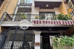 Nhỉnh 5 tỷ, nhà mới cứng cầu giấy, gần ô tô cách phố 100m, 45m2x5t, mặt tiền 5.2m