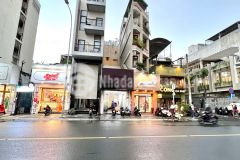 Mặt tiền bùi đình túy nằm giữa đinh bộ lĩnh và lê quang định, 6.5x25m nh, hđt 140trtháng giá 34 tỷ