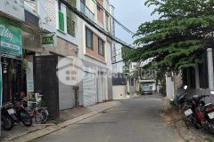 Bán nhà 5 tầng, 4.2 x 8, gần mặt tiền phú nhuận, giá 5,2 tỷ.