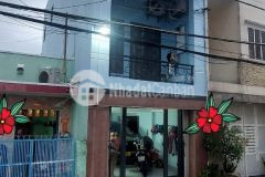 Nhà ngộp tên lửa bình tân, 3 tầng 4 phòng, 3.75x15, ô tô ngủ trong nhà, nhỉnh 5 tỷ