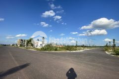 Kẹt tiến đáo hạn bank bán gấp 1 lô mặt tiền đường nhựa, becamex gd 2, giá 690tr