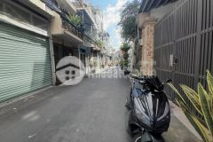 Mặt tiền gần chợ bà hoa tân bình 42m2 ngang khủng 7m chỉ 3.x tỷ.