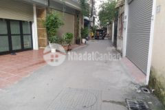 Bán nhà bồ đề,long biên 30m2, 5 tầng,mt 6.4m,nhà mới,oto đỗ cửa giá 4 tỷ