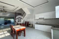 Cho thuê nhà mới nguyên căn 210m2 kdc hoàn cầu,q7 lh 0932 002 542 0902799323 trinh